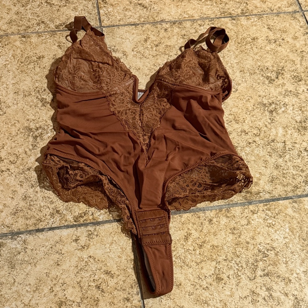 SHEIN Elegant Lace Bodysuit in Brown